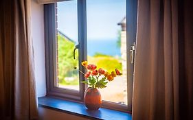 Polrunny Farm Sloe Cottage With A Sea View